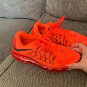 Red air max worn once